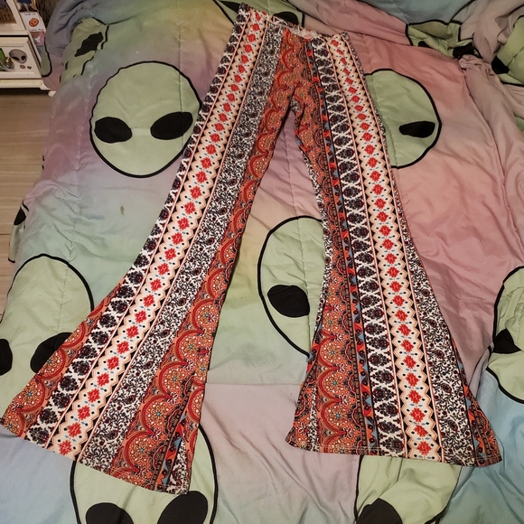 Tillys Bell Bottoms Flare 